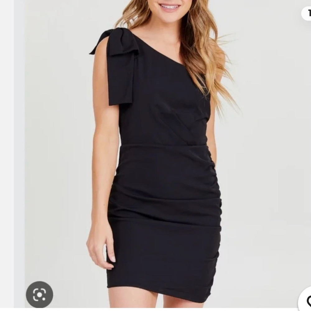 Altar'd State NWT XS Black One-Shoulder PARTY Dress